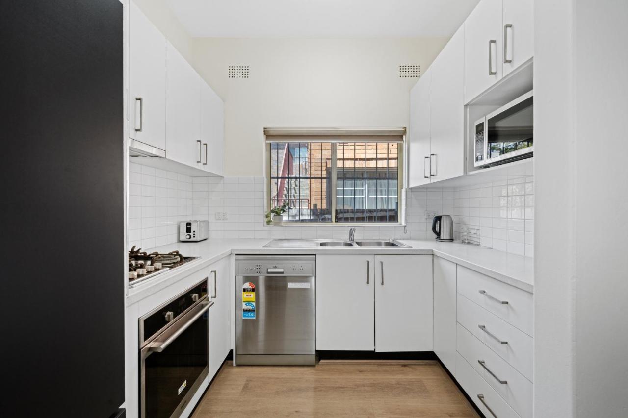 Burwood City Newly Renovated 2 Bed 2 Bath Free Private Parking Big Apt Сидней Экстерьер фото